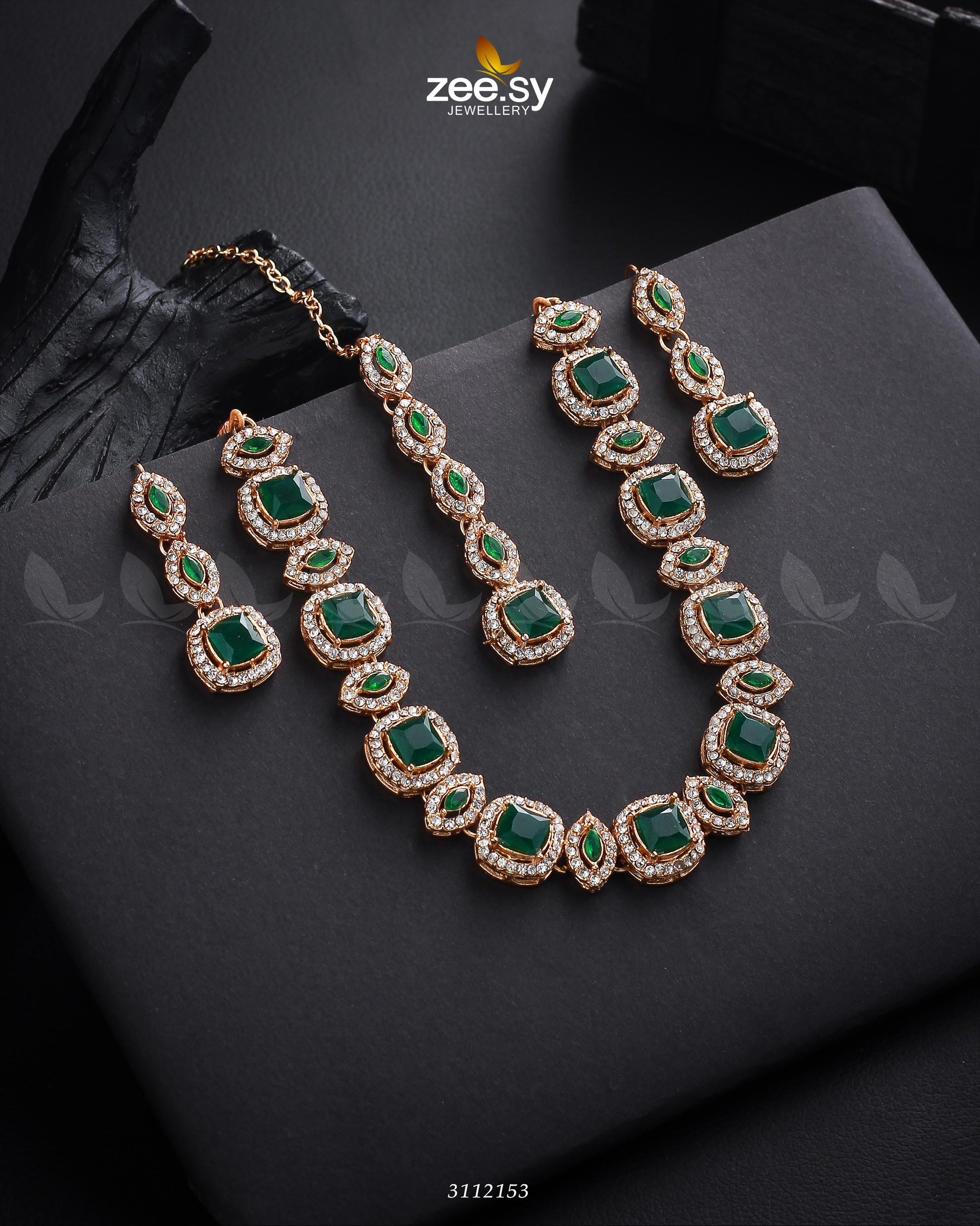 Scabiosa Necklace Set Golden Green