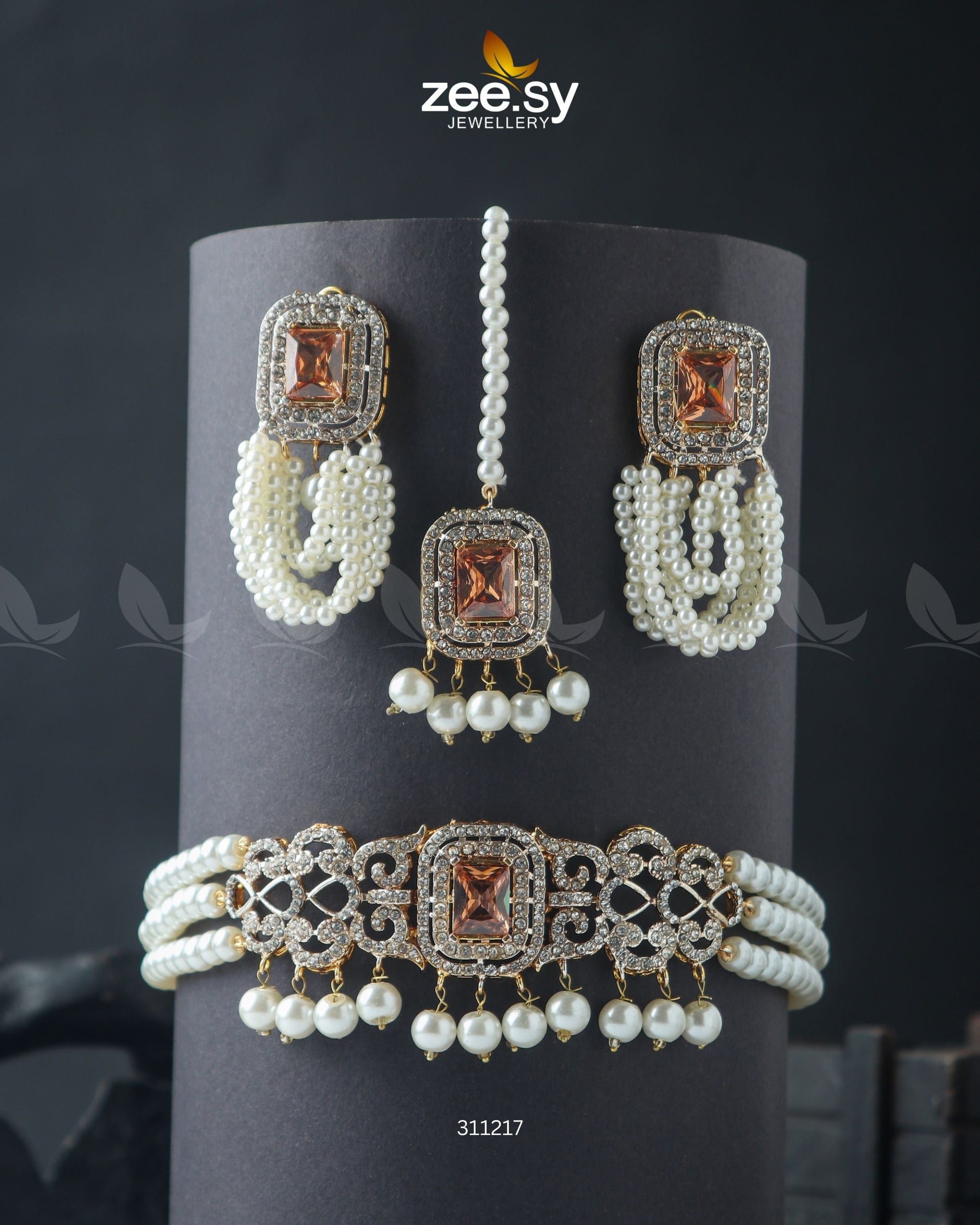 Marasim Choker Necklace Champagne