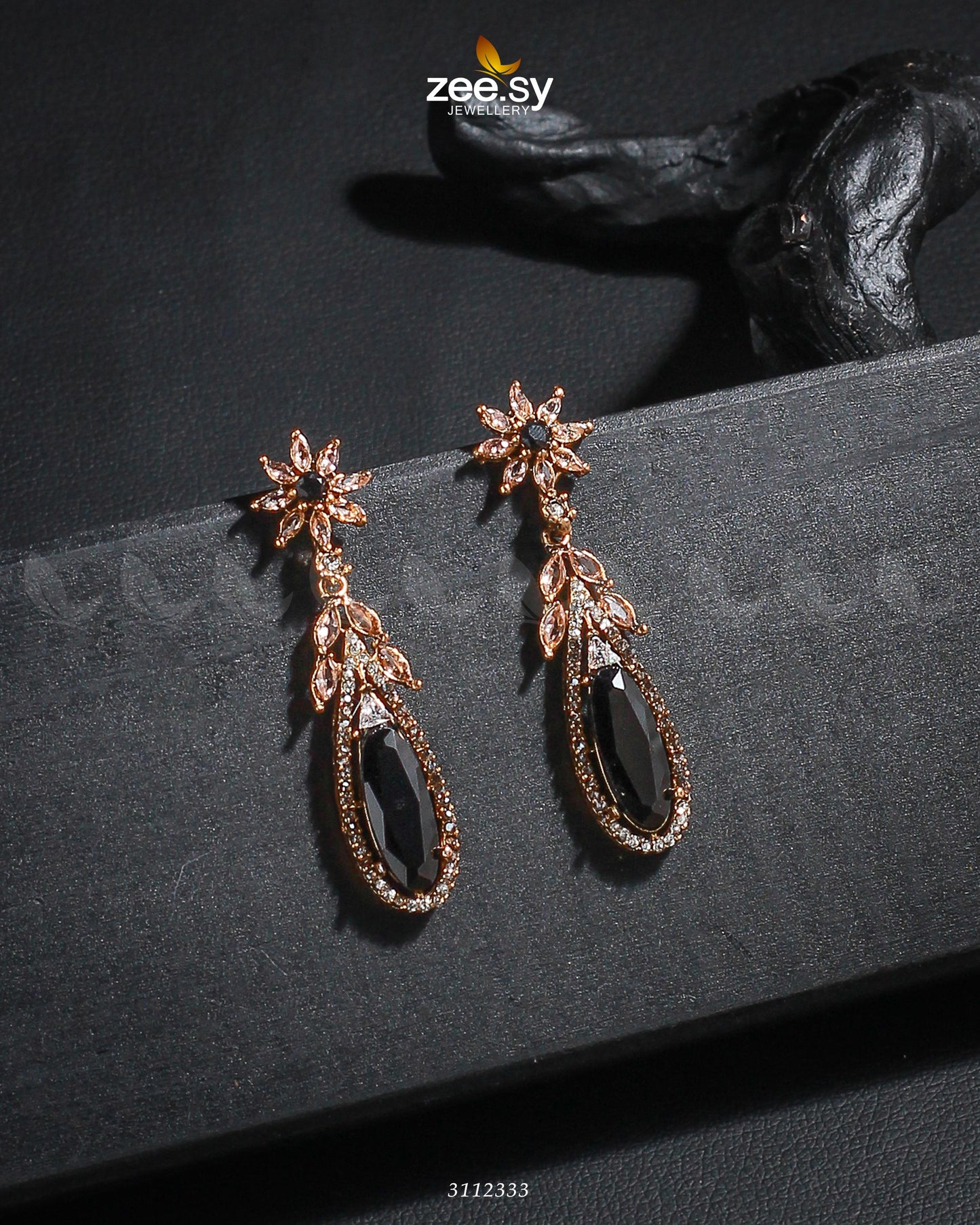 Rimsha's Earrings Golden Black