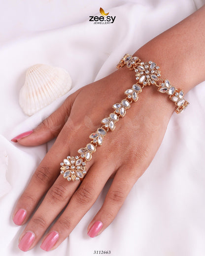Elegant Anja Bracelet Golden White