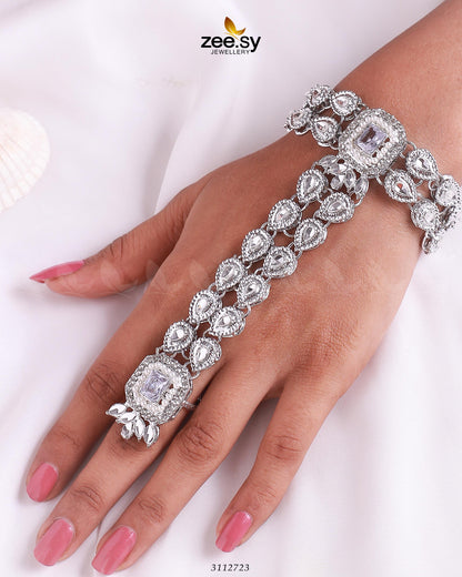Exuberant Anja Bracelet Silver White