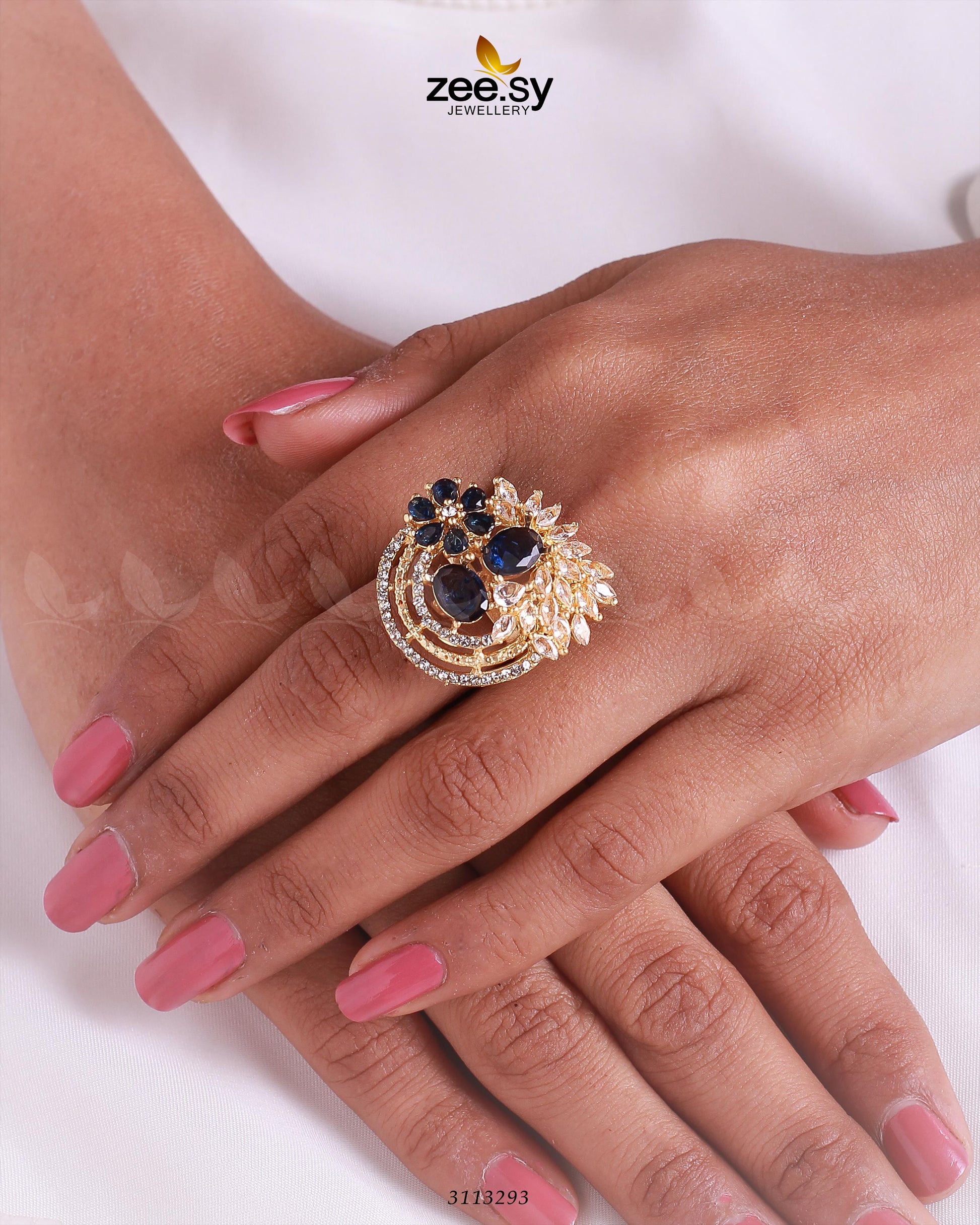Zoya's Ring Golden Blue