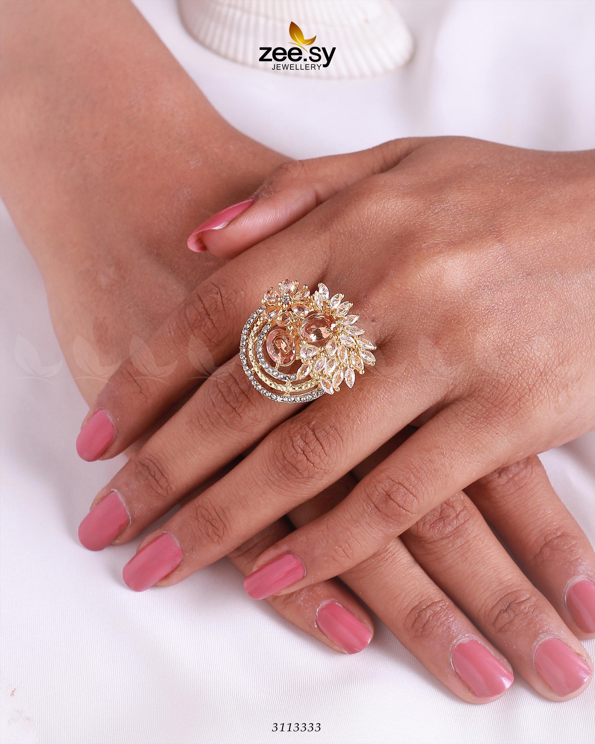 Zoya's Ring Golden Champagne