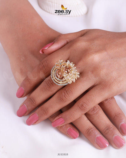 Zoya's Ring Golden Champagne