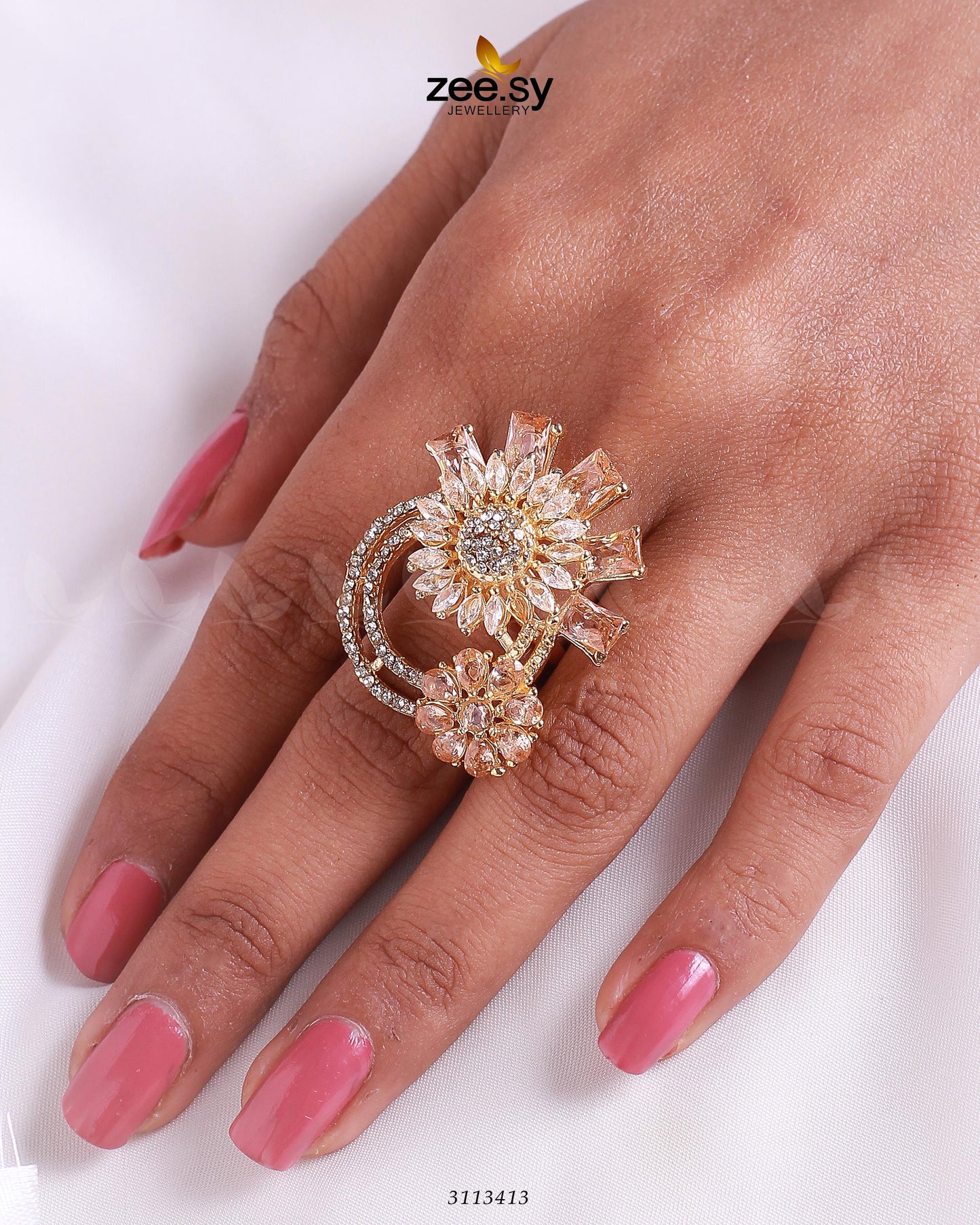 Aima Baig Ring Golden Champagne