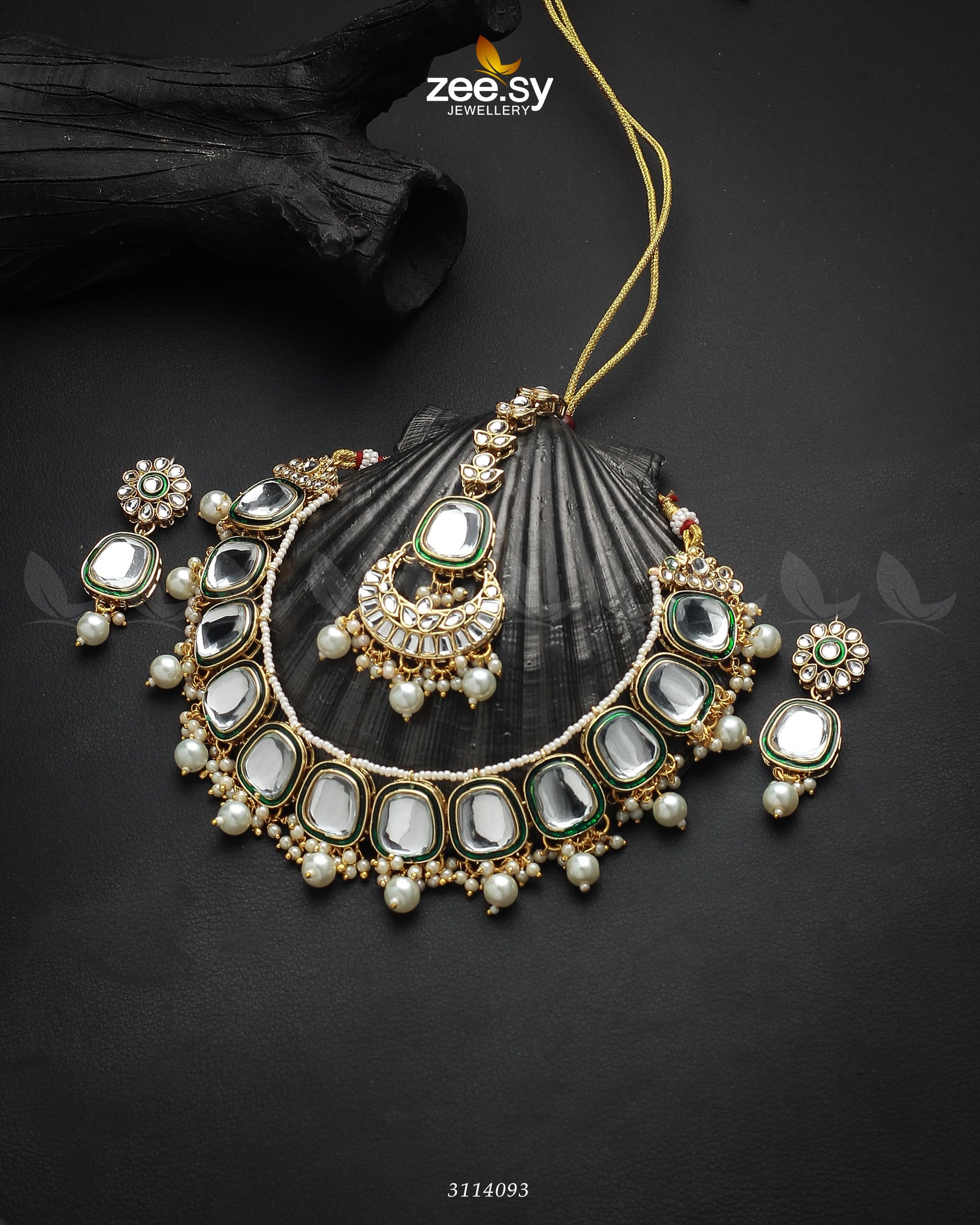 Aqsa Necklace Set White
