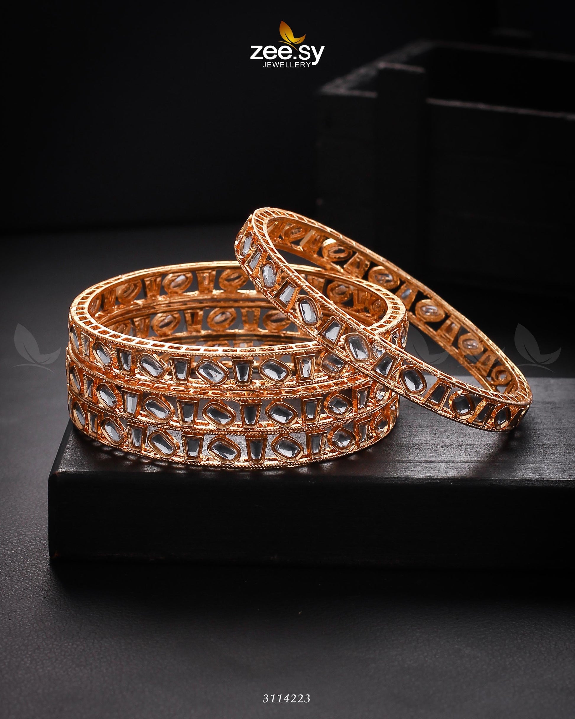Rihanna Bangles White 2*6