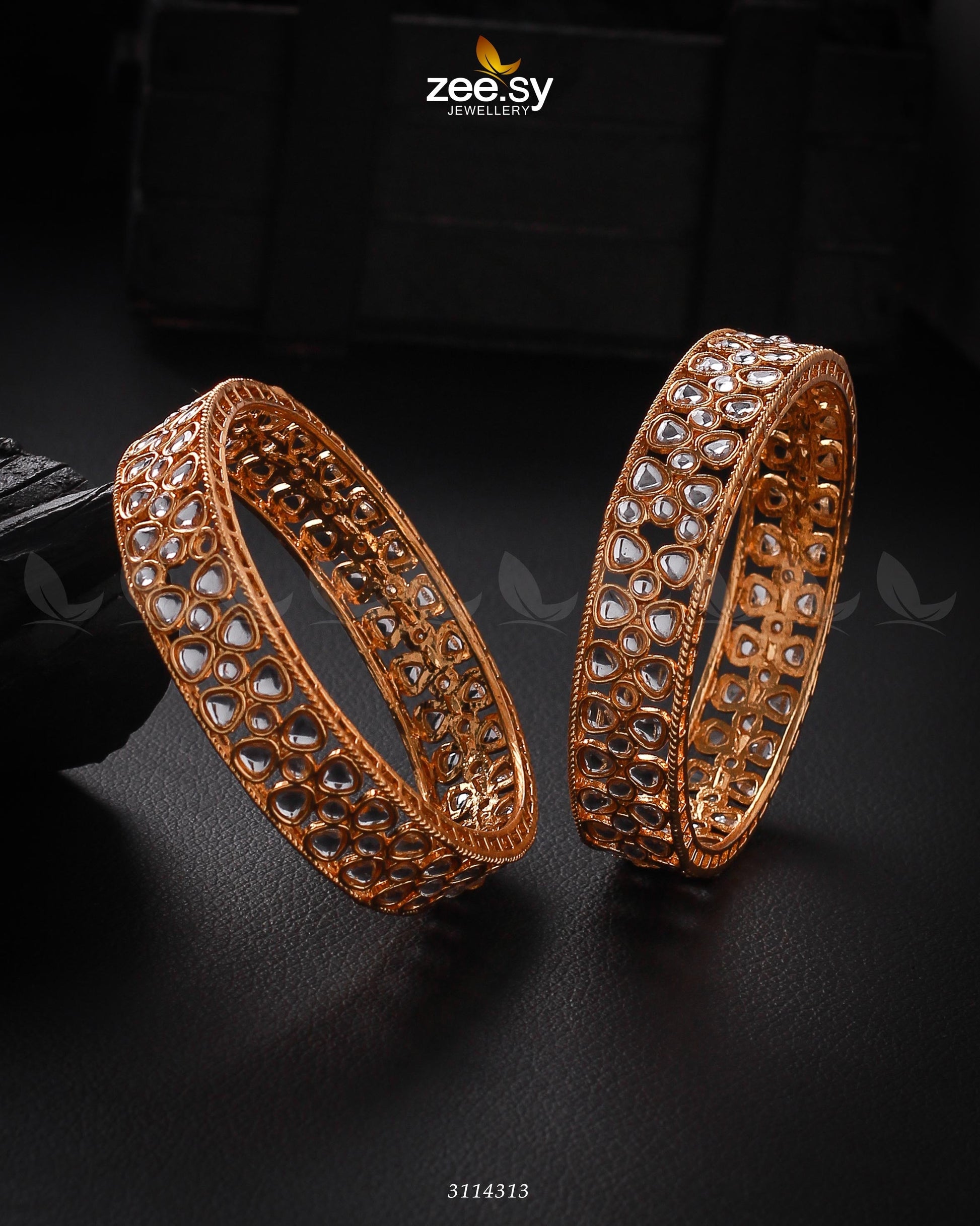 Selena Bangles White 2*4