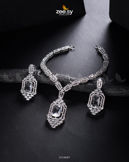 Sharmeen Necklace Set Silver White