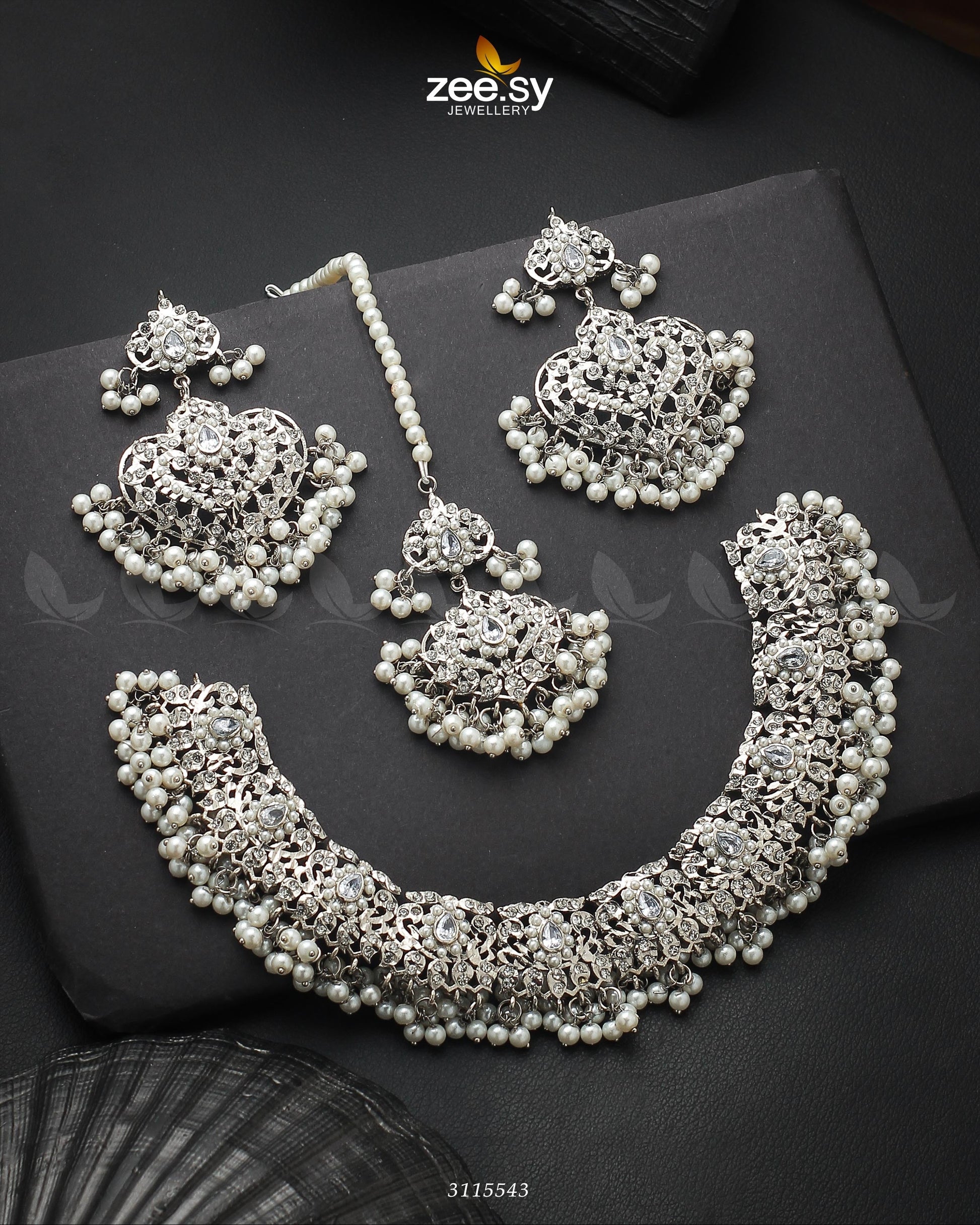 Gracious Necklace Set Silver Pearl