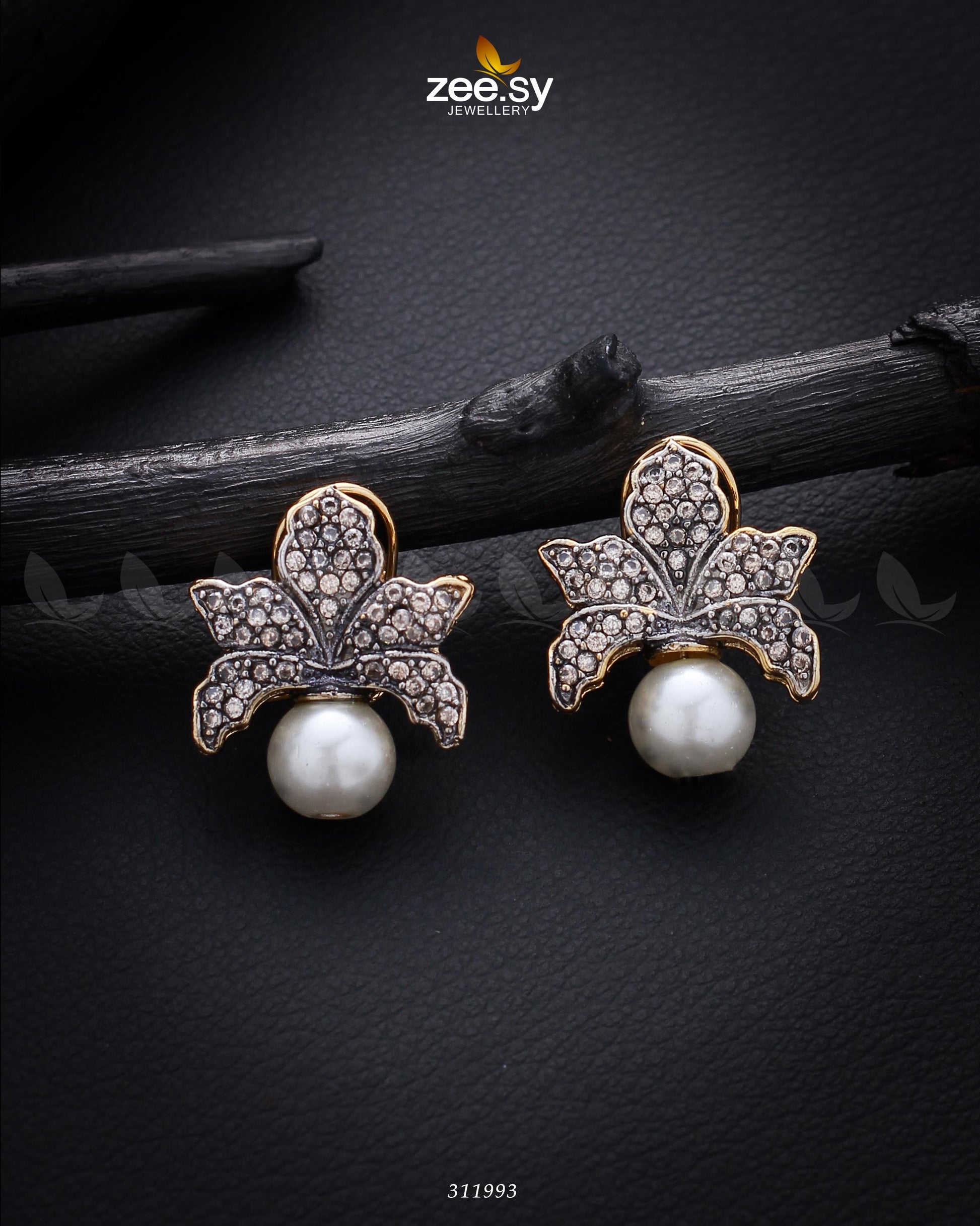 Foxglove Earrings Champagne