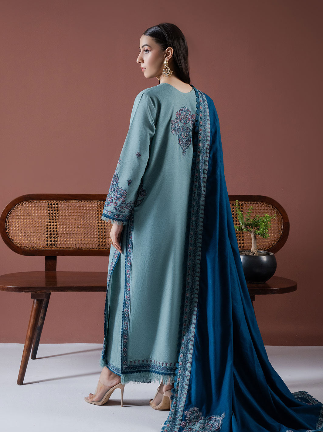 Faiza Faisal | Winter Edit 2024 | ERSA S Blue Gray Karandi