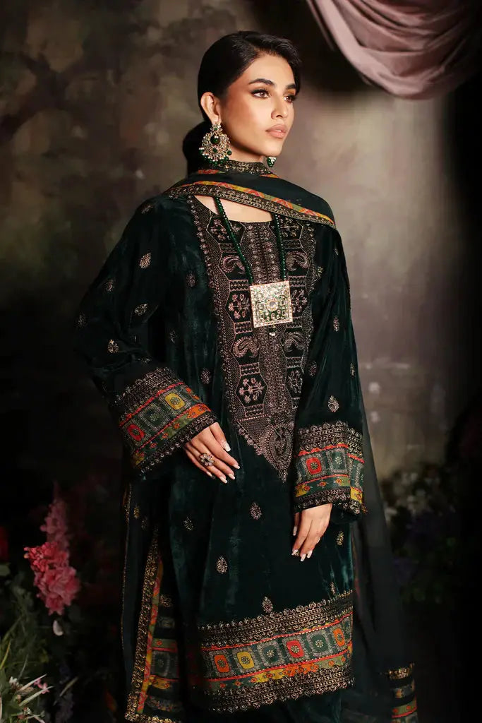 Charizma | Signora Velvet 23 | CVT3-02 - Pakistani Designer Dress - by Charizma | Type: Formal - 100% Original at Saira Sultan