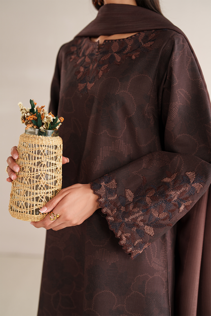 Iznik | Winter Chapter 25 | UE-574 Printed Khaddar by Iznik - Designer Dress - Type : Ladies Clothes - Available at Saira Sultan - 100% Original 