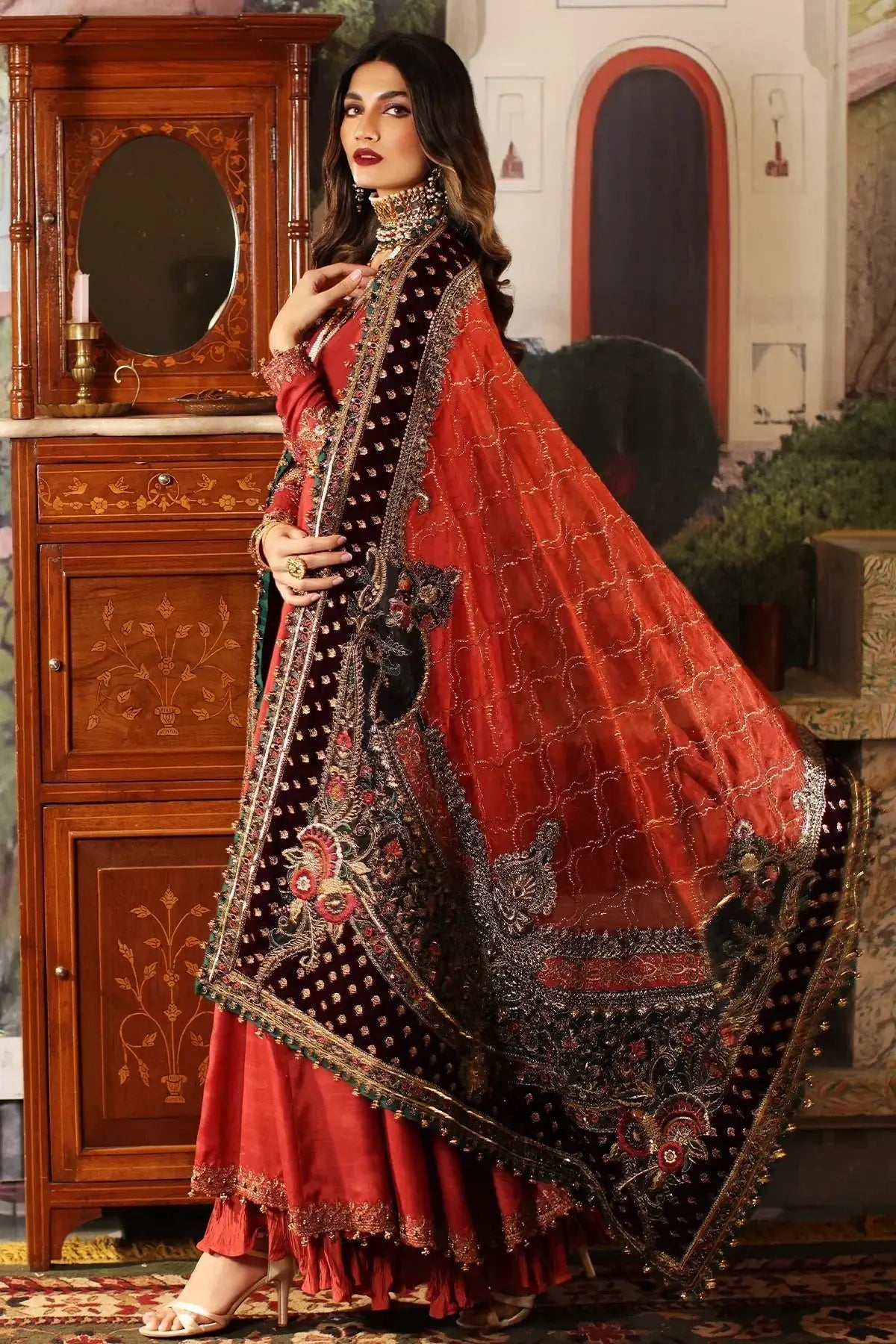 Mina Kashif | Meeral Formals 23 | MKF23-14 - Pakistani Designer Dress - by Mina Kashif | Type: Formal - 100% Original at Saira Sultan
