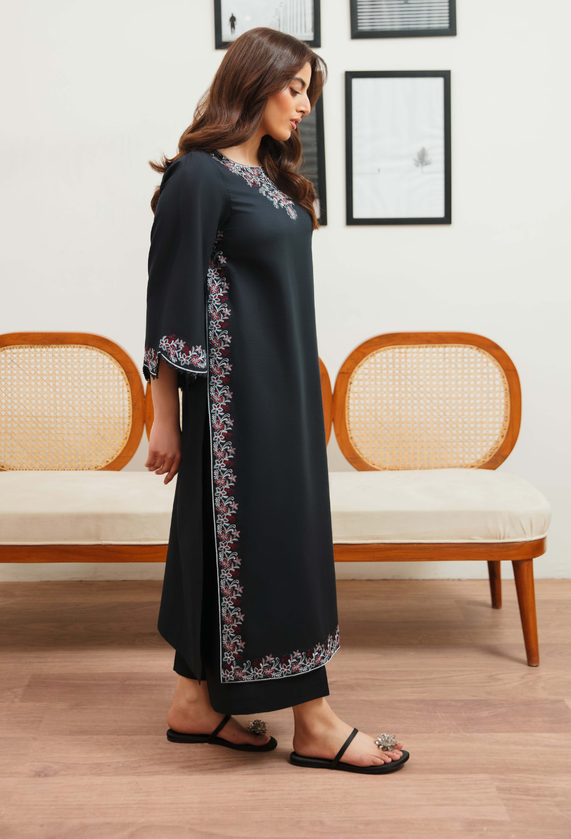 Humdum | Ayra Ready to wear | Ayra - D07 L Black Lawn