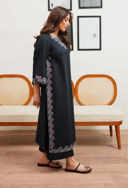 Humdum | Ayra Ready to wear | Ayra - D07 L Black Lawn