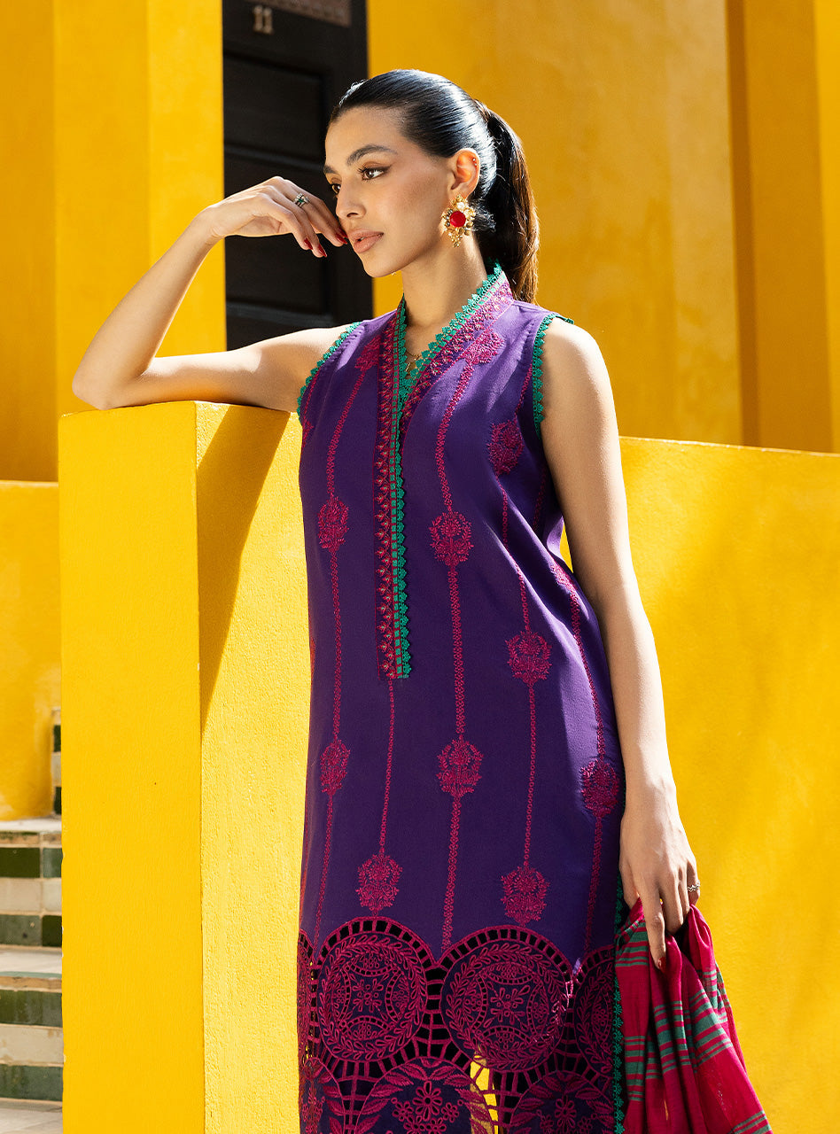 Zainab Chottani | Chikankari 25 | Zynah - 1B M Deep Purple Chikankari