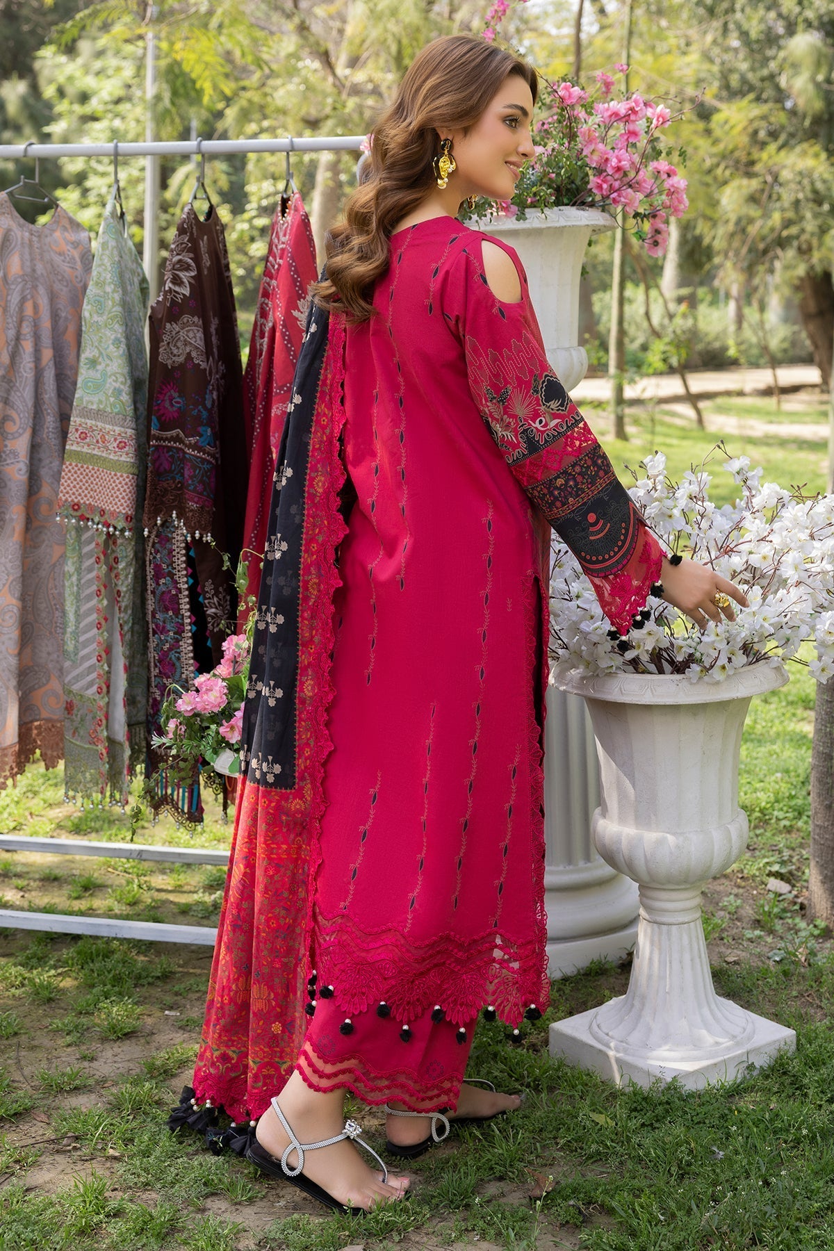 Charizma | Range Collection | CRN5-06 S Red Lawn