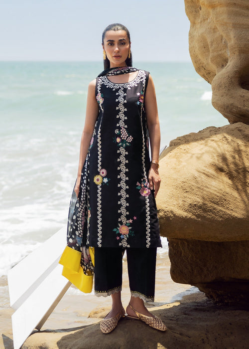 Sadaf Fawad Khan | Siraa Lawn 25 | Luna XS Black Lawn