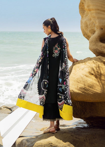Sadaf Fawad Khan | Siraa Lawn 25 | Luna S Black Lawn