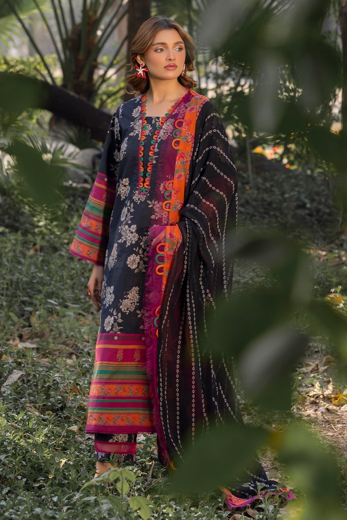 Charizma | C prints Lawn | CP5-14 XL Black Lawn