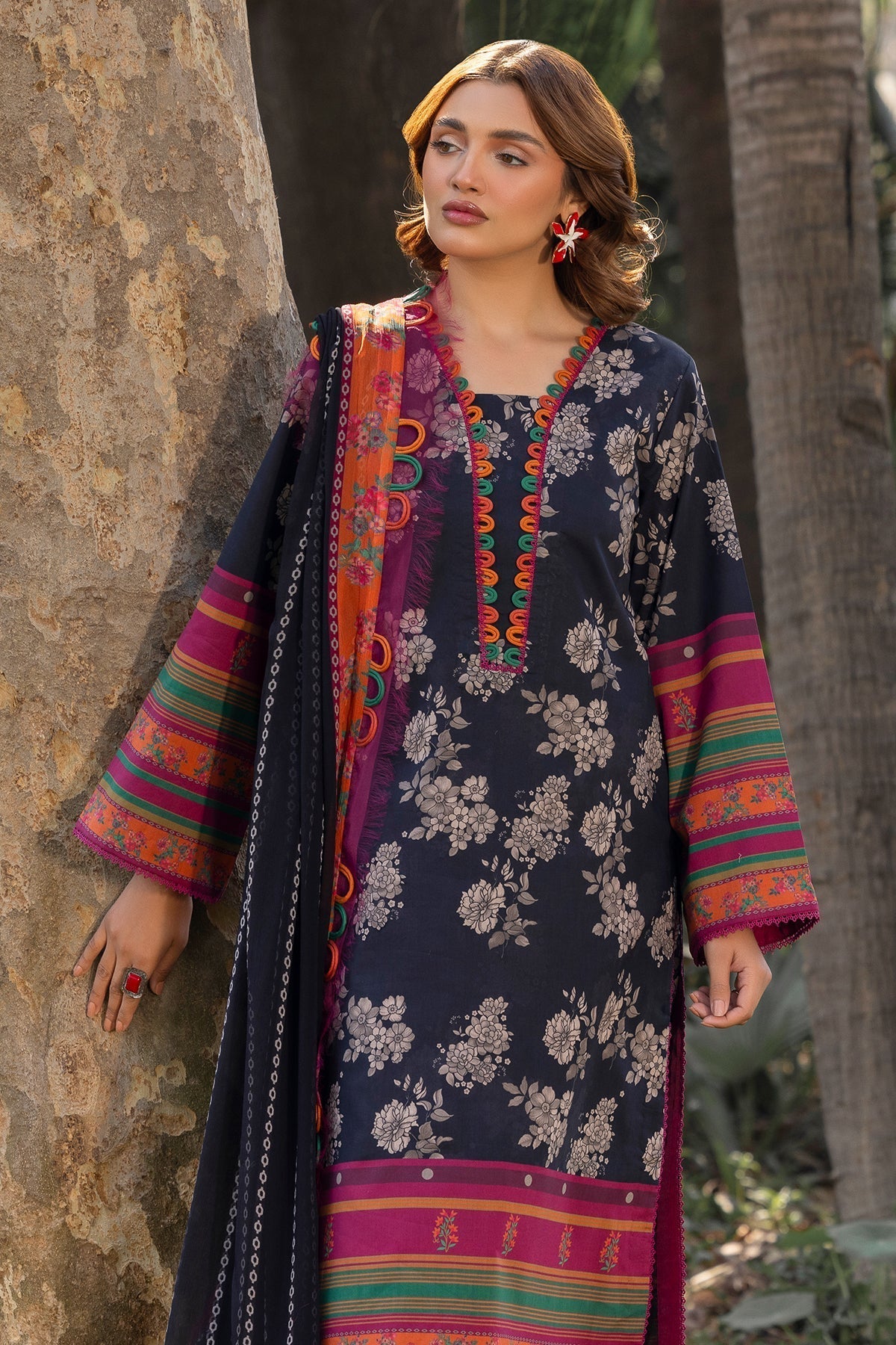 Charizma | C prints Lawn | CP5-14 M Black Lawn