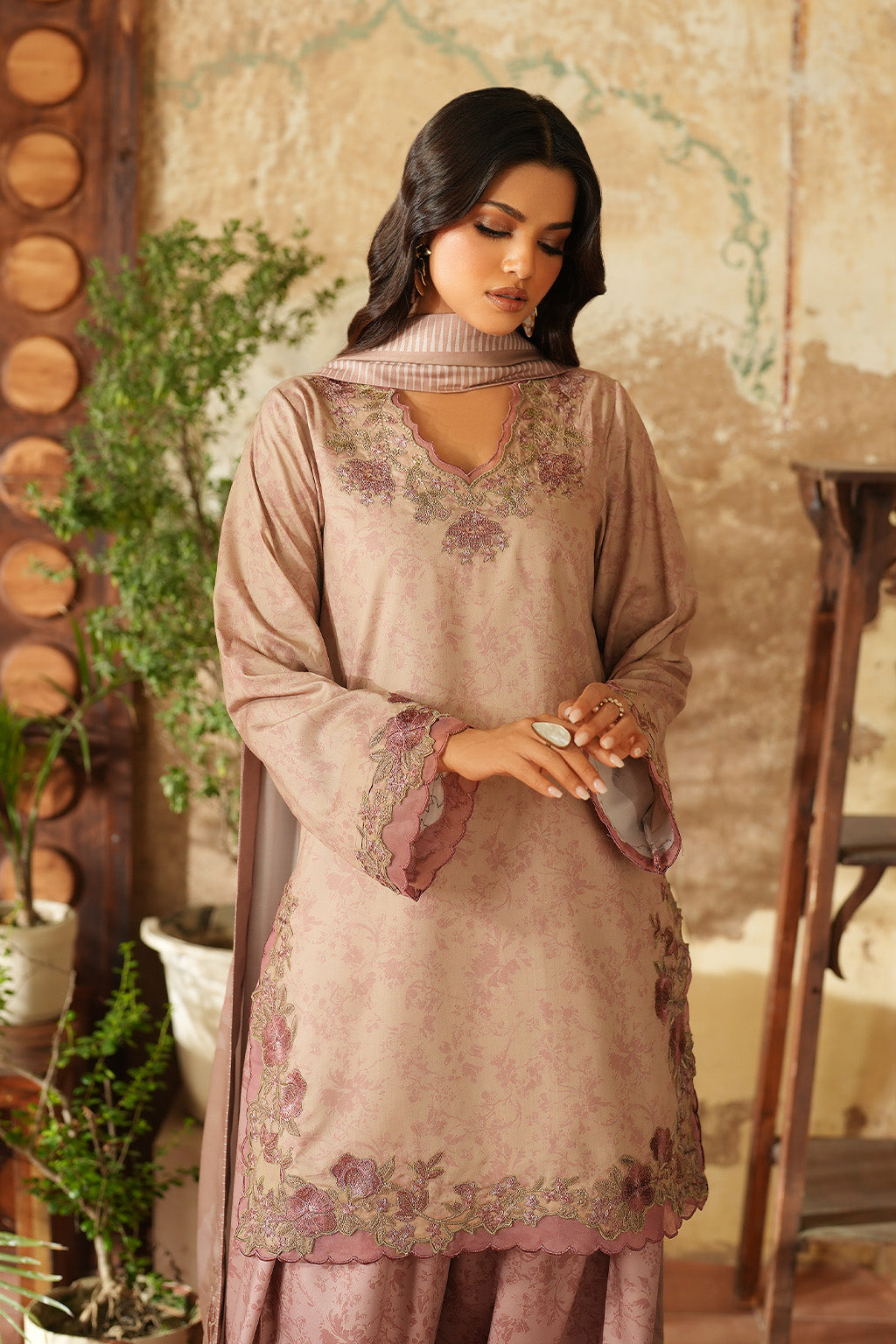 Iznik | Winter 25 | IPF-09 - Pakistani Designer Dress - by Iznik - Type : Ladies Clothes - 100% Original at Saira Sultan