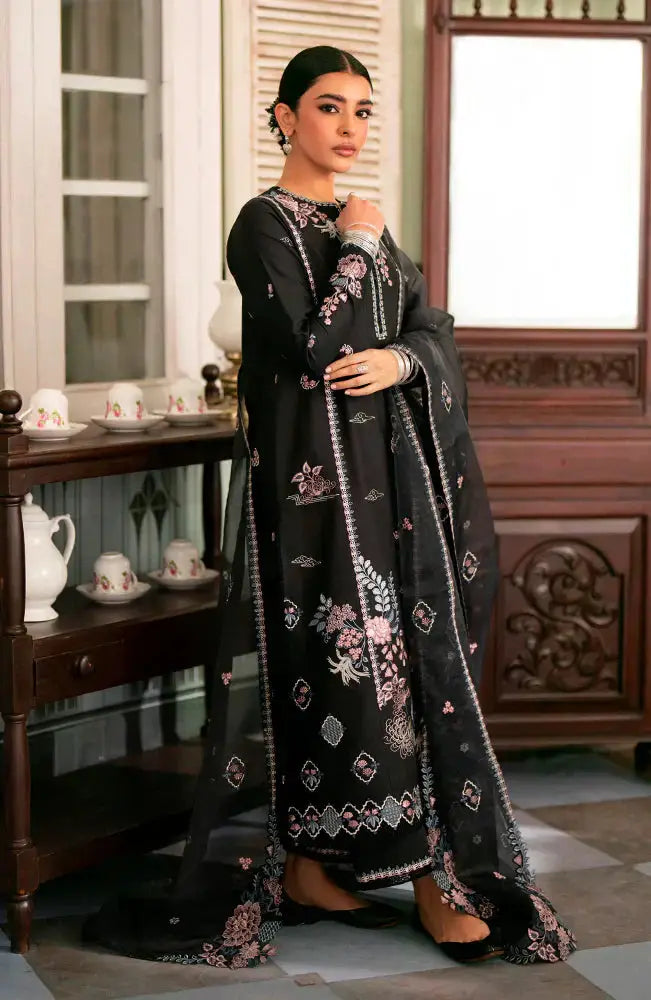 Seran | Jahaan Eid Edit 24 | Naveera - Pakistani Designer Dress - by Seran | Type: Luxury - 100% Original at Saira Sultan