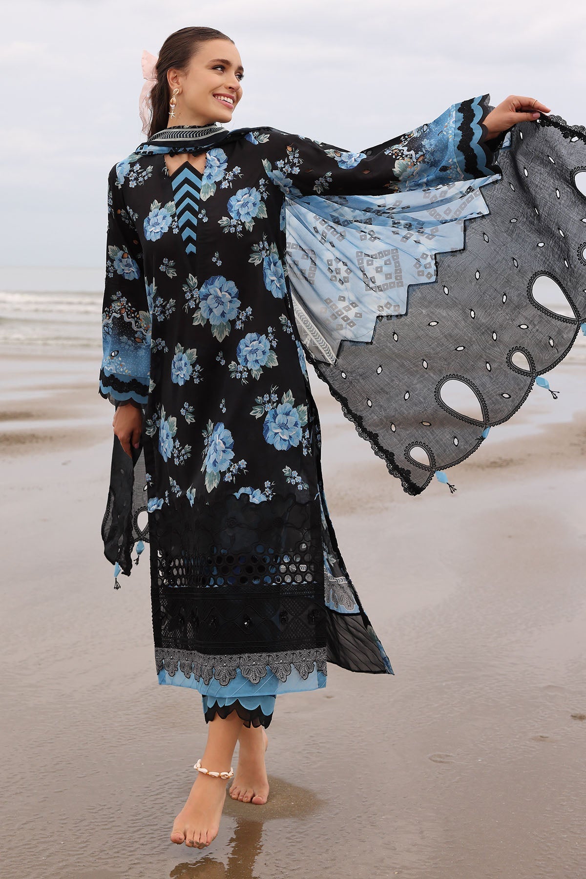 Nureh | Gardenia Embroidered Lawn 25 | NSG-171 XS Black Lawn