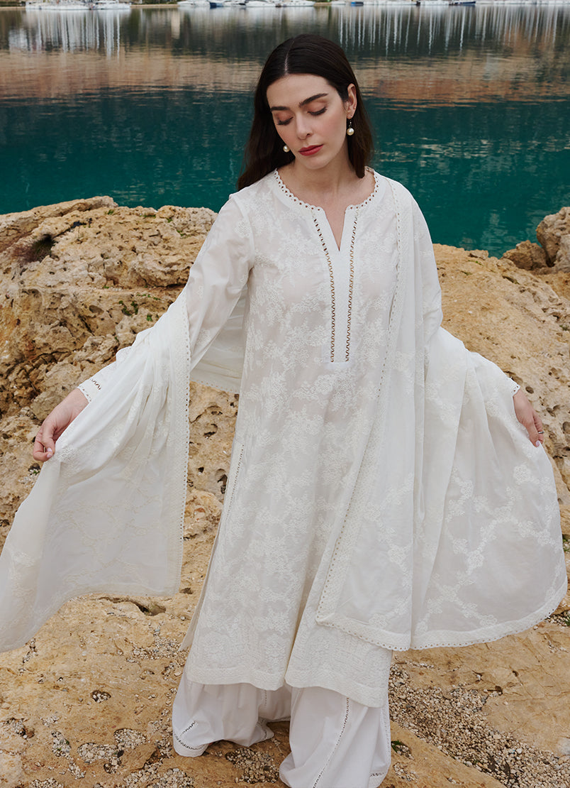 Image | Lawnkari 25 | Nour L White Cotton Lawn