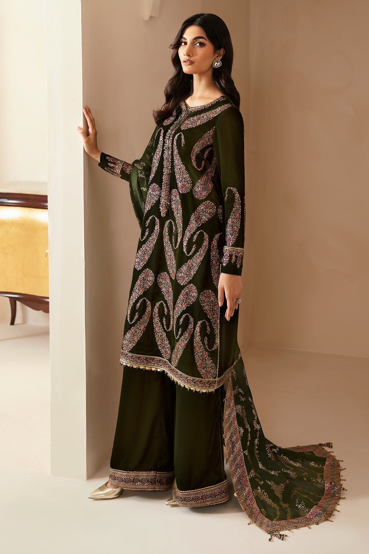 Jazmin | Velvet Edit 24 | Velvet Formal VF-2023 - Pakistani Designer Dress - by Jazmin | Type: Formal - 100% Original at Saira Sultan