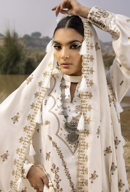 Humdum I Sierra Wool I D01 - Pakistani Designer Dress - by Humdum - Type : Ladies Clothes - 100% Original at Saira Sultan