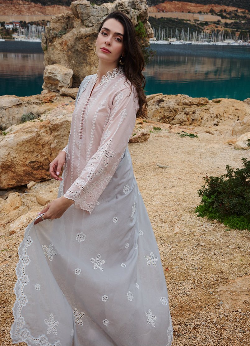 Image | Lawnkari 25 | Safa M Pink Cotton Lawn