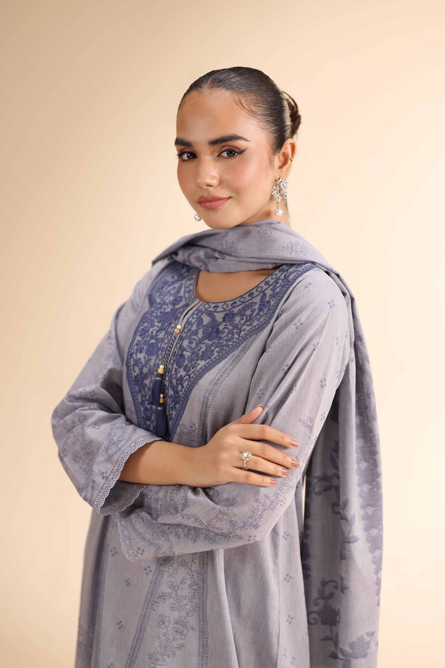 Nishat | Cross Season Edit | 42501048 L Gray Jacquard