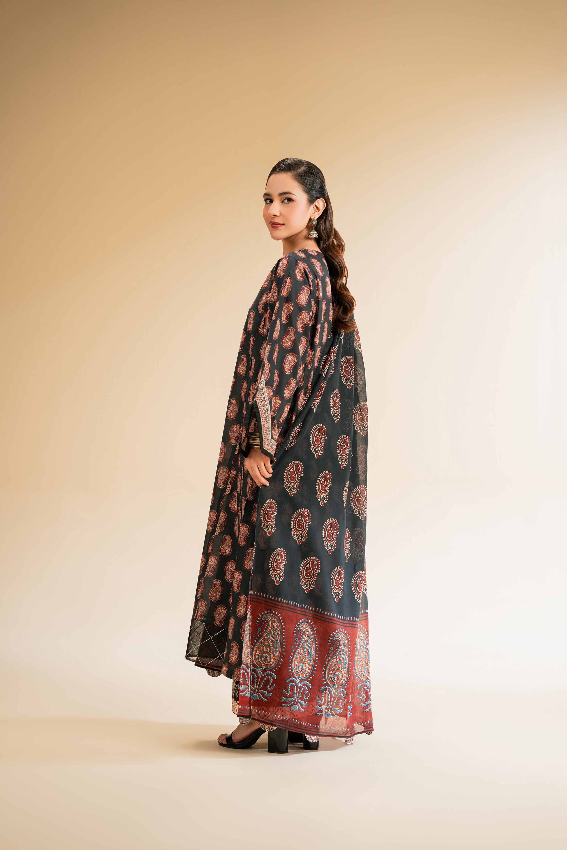 Nishat | Cross Season Edit | 42519175 S Black Cambric