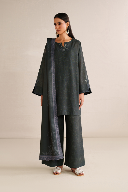 Iznik | Winter Chapter 25 | UE-572 Printed Khaddar by Iznik - Designer Dress - Type : Ladies Clothes - Available at Saira Sultan - 100% Original 