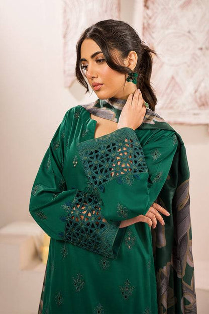 Iznik | Lawnkari 24 | UE-159 PLUSH GREEN - Pakistani Designer Dress - by Iznik | Type: Formal - 100% Original at Saira Sultan