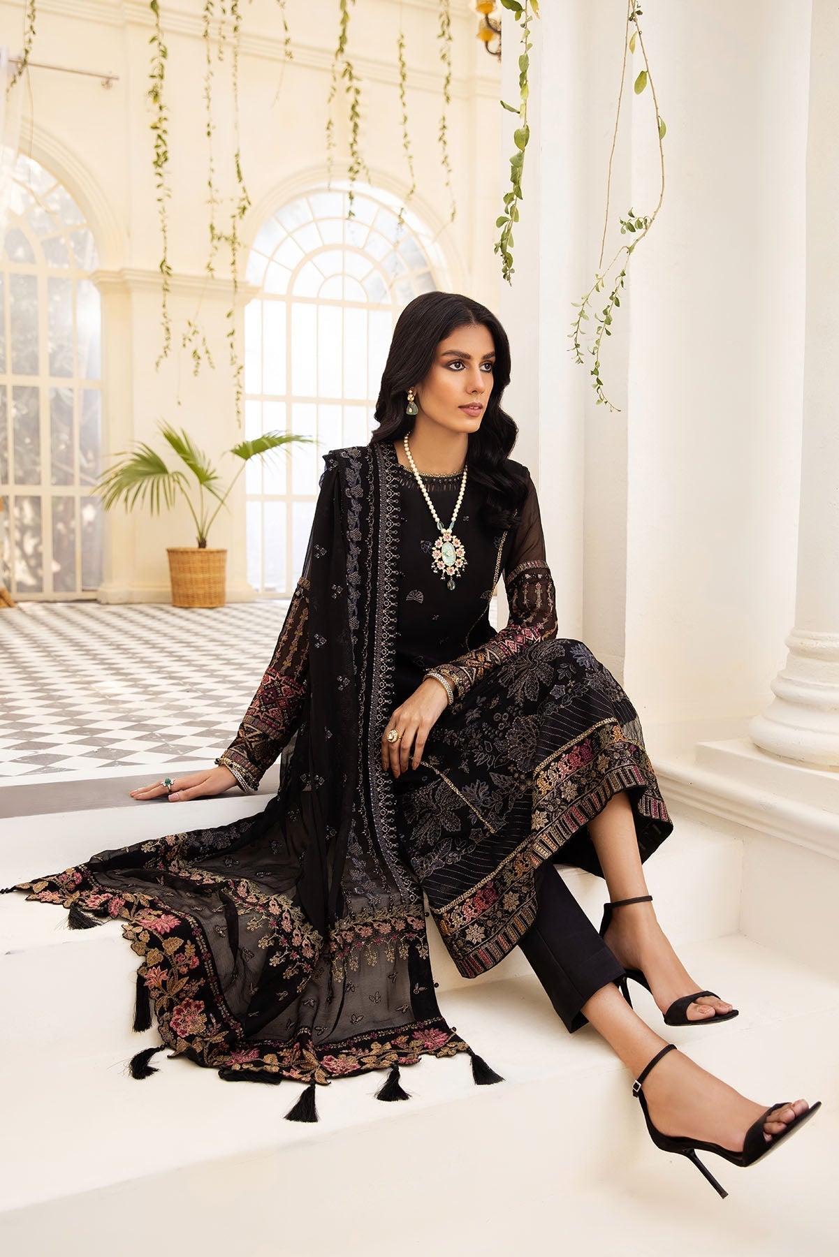 Xenia Formals | Raahi Luxury Formals | LILIA - Pakistani Designer Dress - by Xenia Formals | Type: Formal - 100% Original at Saira Sultan
