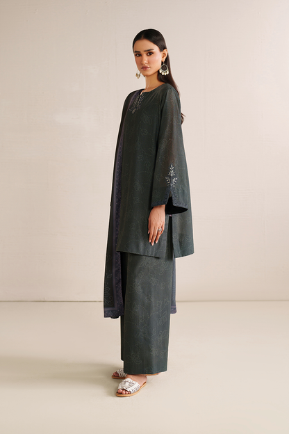 Iznik | Winter Chapter 25 | UE-572 Printed Khaddar by Iznik - Designer Dress - Type : Ladies Clothes - Available at Saira Sultan - 100% Original 