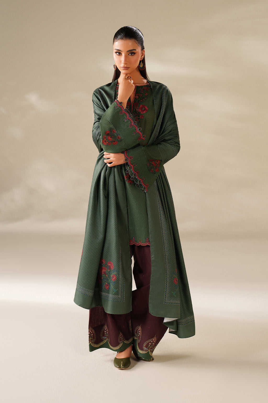 Iznik | Winter Chapter 25 | UE-561 Printed Khaddar by Iznik - Designer Dress - Type : Ladies Clothes - Available at Saira Sultan - 100% Original 