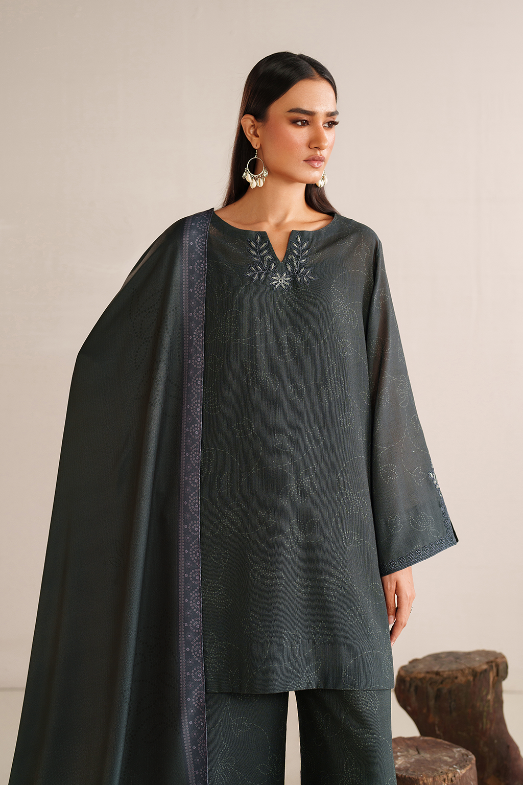 Iznik | Winter Chapter 25 | UE-572 Printed Khaddar by Iznik - Designer Dress - Type : Ladies Clothes - Available at Saira Sultan - 100% Original 