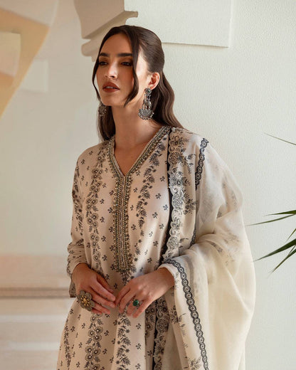 Faiza Saqlain | Zurina Luxury Pret | Mireya - Pakistani Designer Dress - by Faiza Saqlain | Type: Luxury - 100% Original at Saira Sultan