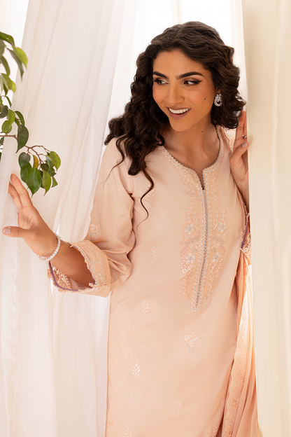 Seran | Nayab Eid Lawn | IZZA XL Pale Peach Lawn