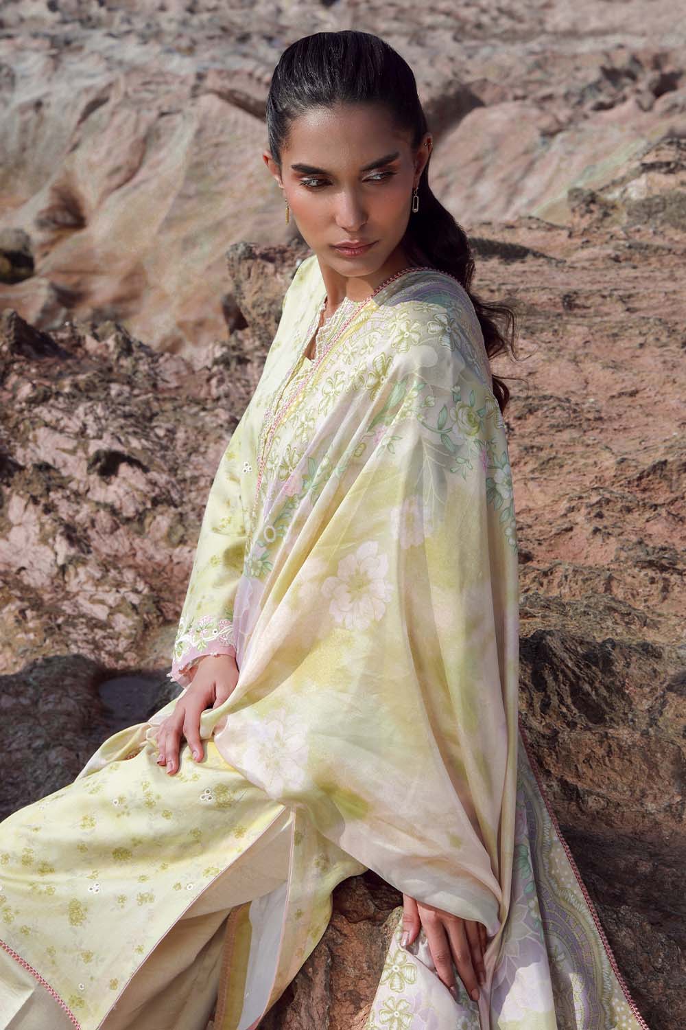 Seran | Afsanah Lawn 25 | SAHAR M Pastel Yellow Lawn
