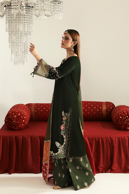 Emaan Adeel | Zarposh Velvet 25 | AARISH - Pakistani Designer Dress - by Emaan Adeel - Type : Ladies Clothes - 100% Original at Saira Sultan