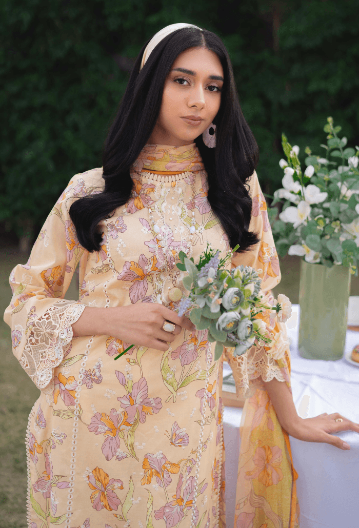 Humdum | Gardenia Lawn 24 | Printkari Lawn PLG 02 - Pakistani Designer Dress - by HumDum | Type: Luxury - 100% Original at Saira Sultan