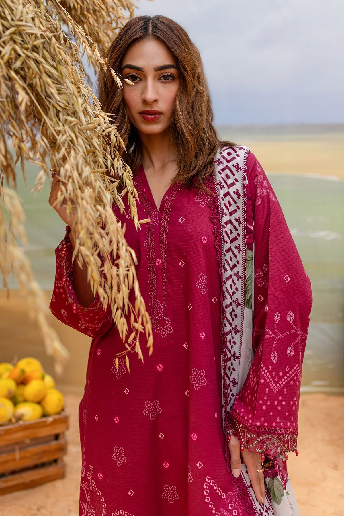 Nureh | Gardenia Lawn 25 | NSG-181 XL Haute Red Lawn