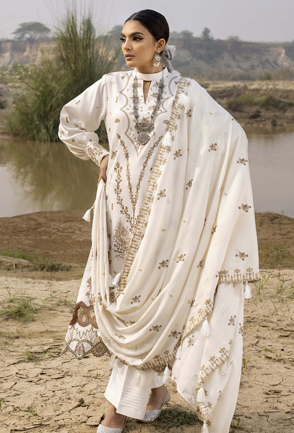 Humdum I Sierra Wool I D01 - Pakistani Designer Dress - by Humdum - Type : Ladies Clothes - 100% Original at Saira Sultan