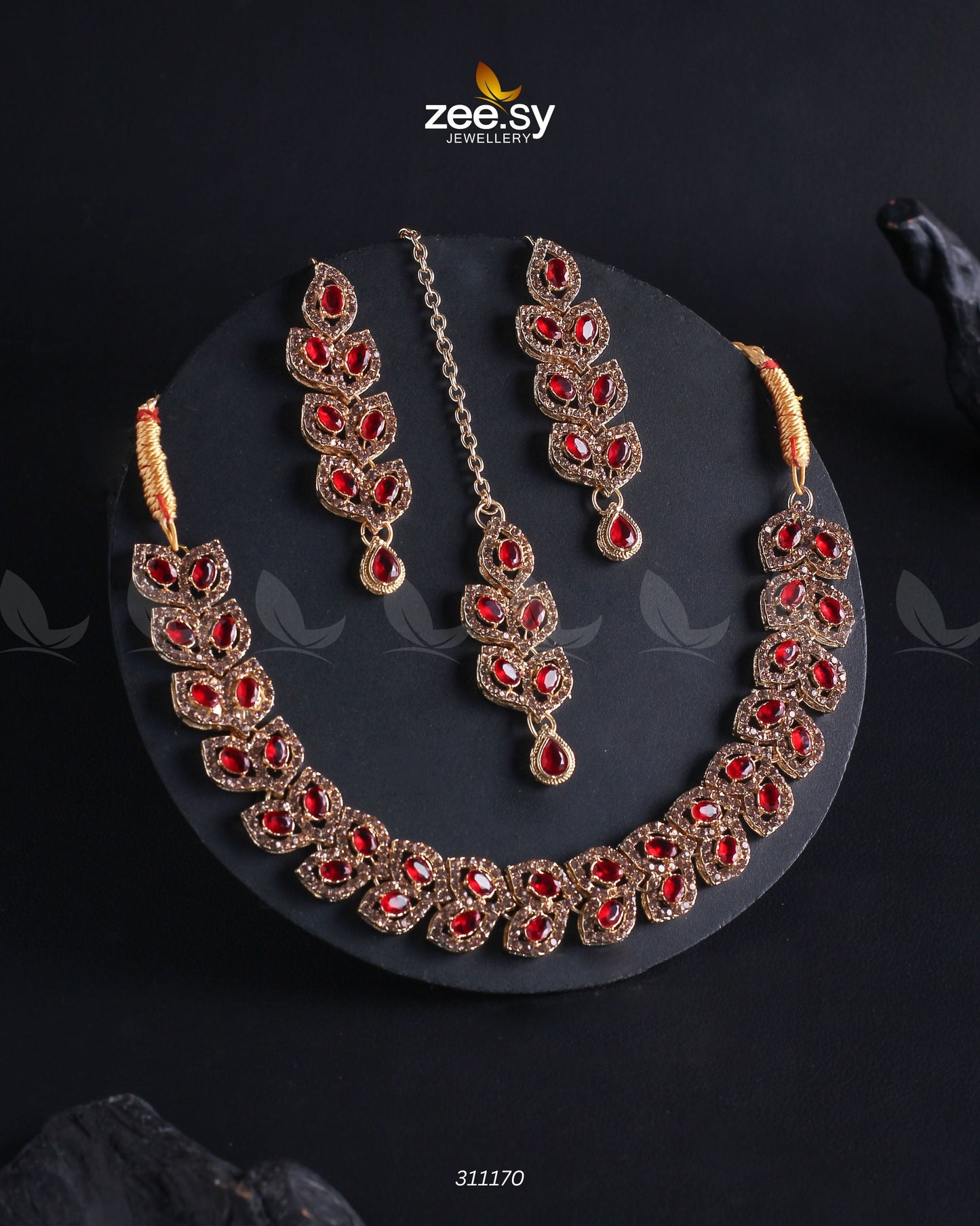 Elara Necklace champagne & Red